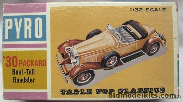 Pyro 1/32 1930 Packard Boat-Tailed Roadster, C343-79 plastic model kit